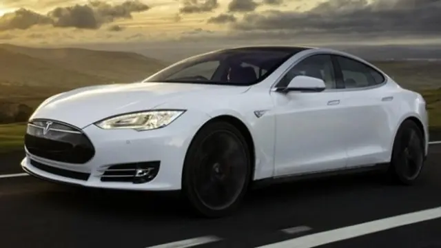 Tesla Model S, Otomatik Pilot Özelliği ile Ayağınıza Gelecek
