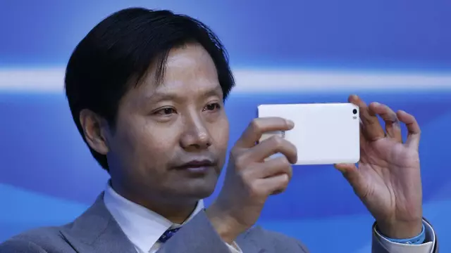 Xiaomi CEO'su Lei Jun, iPhone'lu Paylaşımı ile Tepki Çekti