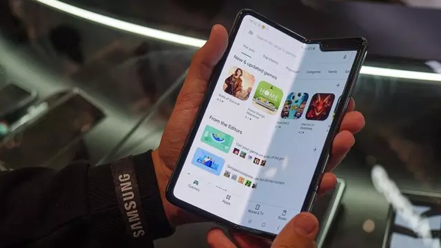 Samsung Galaxy Fold Lite 4G'nin Özellikleri Ortaya Çıktı