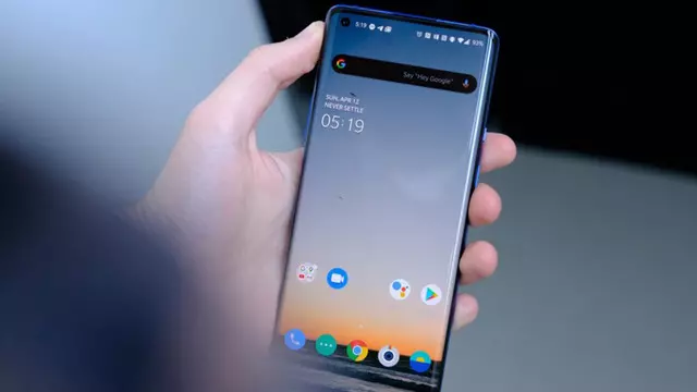 OnePlus 8 Pro'dan Siyah Ekran Sorunu İçin Üç Seçenek