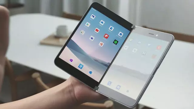 Microsoft Surface Duo İle Çekilen İlk Fotoğraf Paylaşıldı 1 Microsoft Surface Duo İle Çekilen İlk Fotoğraf Paylaşıldı