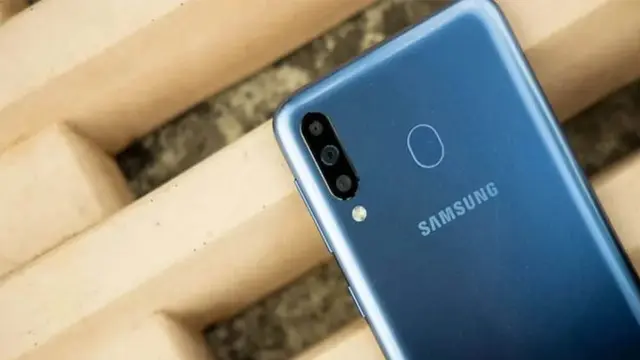 Samsung Galaxy M11'in Görüntüleri Ortaya Çıktı 1 Samsung Galaxy M11'in Görüntüleri Ortaya Çıktı