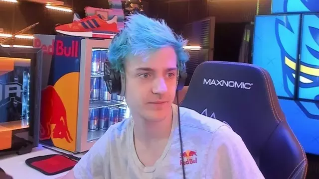 Ninja, Apex Legends'ta Sebebi Bilmeyen Bir Şekilde Banlandı 1 Ninja, Apex Legends'ta Nedeni Bilmeyen Bir Şekilde Banlandı