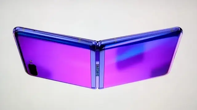 Samsung'un Yeni Katlanabilir Telefonundan İlk Reklam