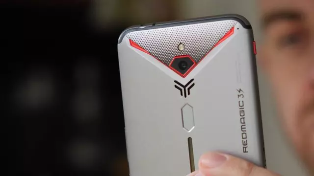 Nubia, Yeni Telefonunun Hızlı Şarjı Konusunda İddialı