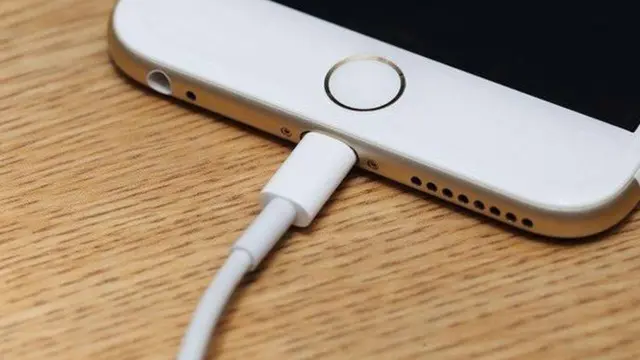 Telefonu Kullanmadığınız Anlarda Şarjı Niçin Biter? 1 Telefonu Kullanmadığınız Anlarda Şarjı Neden Biter?