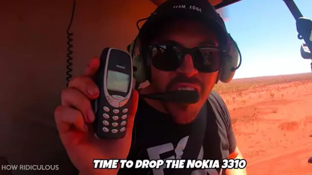 Nokia 3310, iPhone 11 Pro ve Galaxy S10 Düşme Testi (Video) 1 Nokia 3310, iPhone 11 Pro ve Galaxy S10 Düşme Testi (Video)