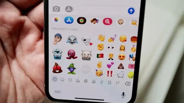 iOS 13.2 Güncellemesiyle Cinsiyetsiz Emojiler Geldi 1 iOS 13.2 Güncellemesiyle Cinsiyetsiz Emojiler Geldi