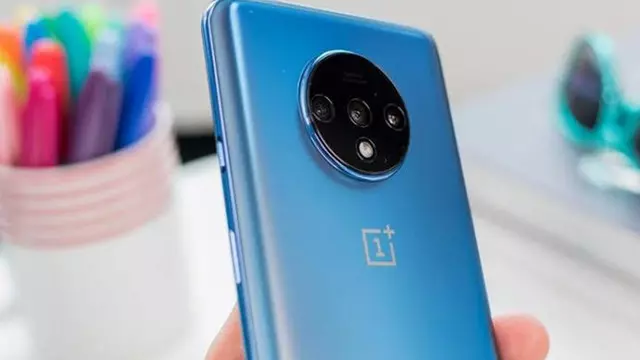 OnePlus 7T Dayanıklılık Testine Girdi (Video) 1 OnePlus 7T Dayanıklılık Testine Girdi (Video)