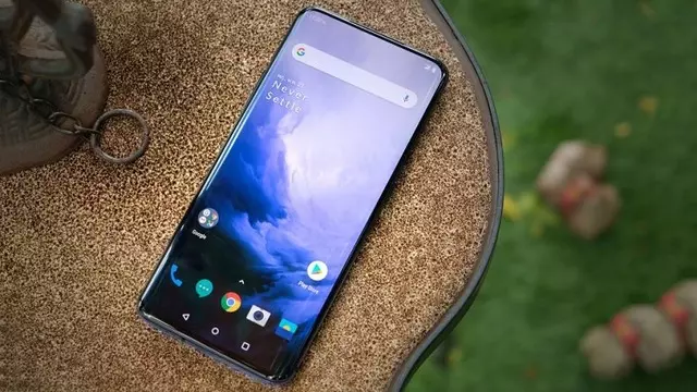OnePlus 8 Pro'nun İlk Konsept Tasarımı Ortaya Çıktı 1 OnePlus 8 Pro'nun İlk Konsept Tasarımı Ortaya Çıktı