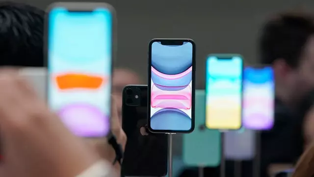 Eleştirmenlere Bakılırsa iPhone 11, 'Alınabilir' Bir Telefon 1 Eleştirmenlere Göre iPhone 11, 'Alınabilir' Bir Telefon
