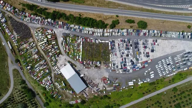 İstanbul'daki Yediemin Otoparkında Görüntüler Gösterildi 1 İstanbul'daki Yediemin Otoparkında Görüntüler Yayınlandı