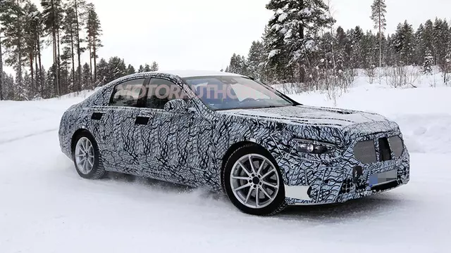 2020 Model Mercedes S-Class, Devasa Ekranlara Haiz Olacak 1 2020 Model Mercedes S-Class, Devasa Ekranlara Sahip Olacak