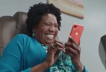 Apple, İki Yeni Reklam Filmi Yayınladı