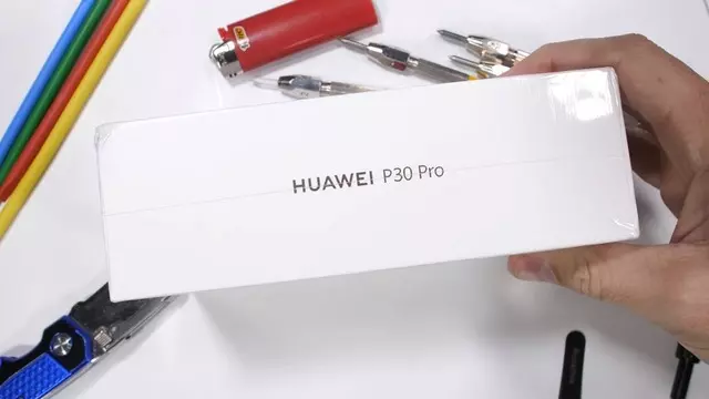 Huawei P30 Pro'nun Patates Gibi Soyulduğu Sağlamlık Testi