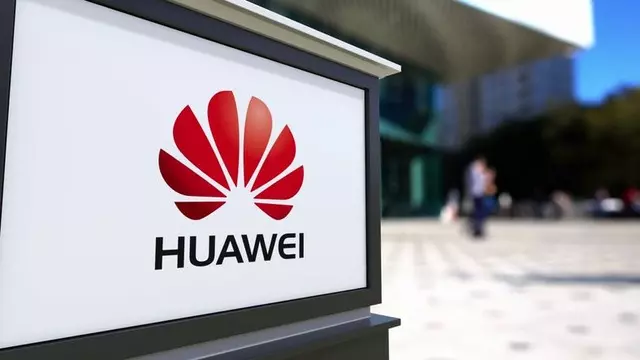 Huawei, Samsung Galaxy A80'in Kamerasına Özeniyor