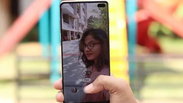 Samsung Galaxy S10'ların Kamera Özelliği S9 Serisine Geldi