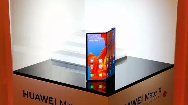 Huawei Katlanabilir Telefon Projesini İptal Etmiş