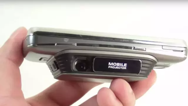 Projeksiyonlu Telefon LG eXpo! - Webtekno – Güncel Teknoloji Haberleri ve Video İncelemeleri