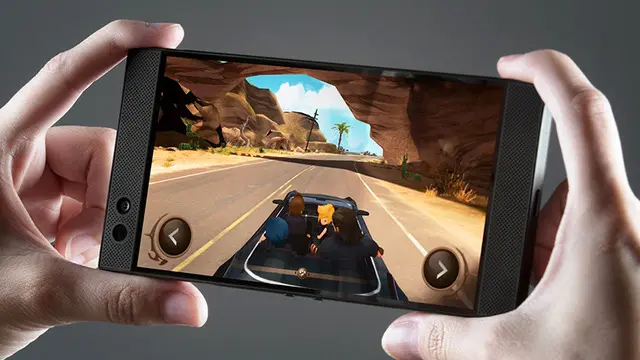 Razer'ın Oyunculara Özel Telefonu Razer Phone Elimizde!