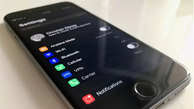 Karanlık Moda En Yakın iOS 11 Özelliği: Akıllı Ters Çevirme!