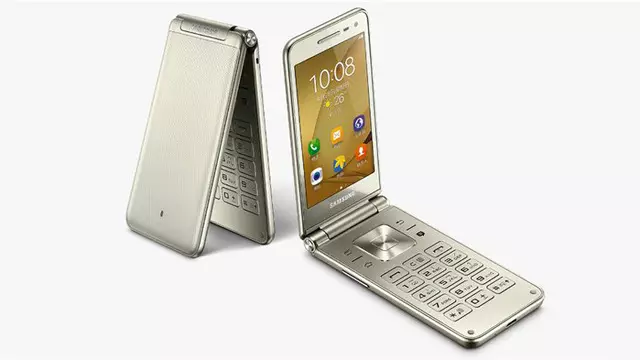 Samsung’un Açılır Kapanır Kapaklı Telefonu Piyasaya Çıktı!