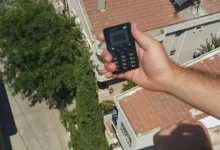 Dünyanın En Küçük Kart Telefonunu Vinçten Aşağıya Attık!