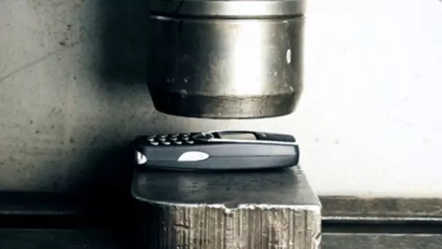 3310 Reyizi Biraz Zorladık! (Reyize Sağlamlık Testi)