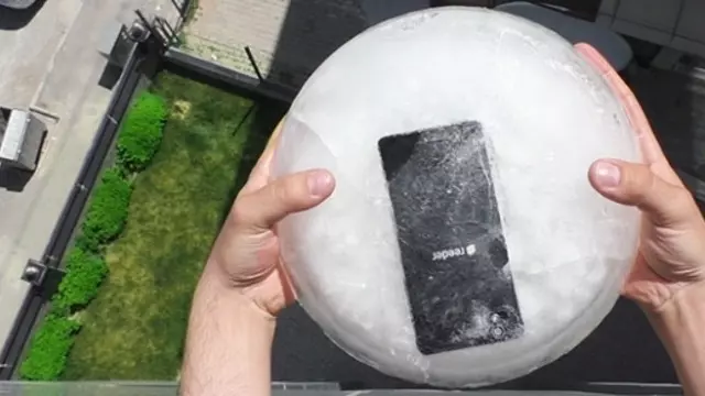 Reeder P10C'yi İnceledikten Sonrasında Dondurup Çatıdan Aşağıya Attık! 1 Reeder P10C'yi İnceledikten Sonra Dondurup Çatıdan Aşağıya Attık!