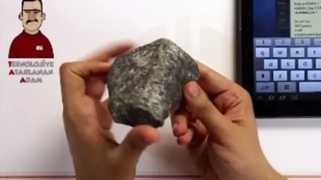 Teknolojiye Atarlanan Adam - Taş İncelemesi