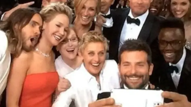 AppStore Selfie Kısmı Açıldı - Webtekno – Güncel Teknoloji Haberleri ve Video İncelemeleri 1 AppStore Selfie Bölümü Açıldı - Webtekno – Güncel Teknoloji Haberleri ve Video İncelemeleri