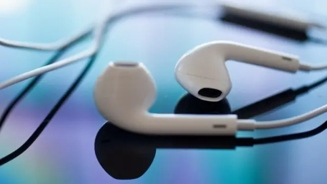 iPhone Kulaklığının Bilinmeyen Özellikleri - Webtekno – Güncel Teknoloji Haberleri ve Video İncelemeleri
