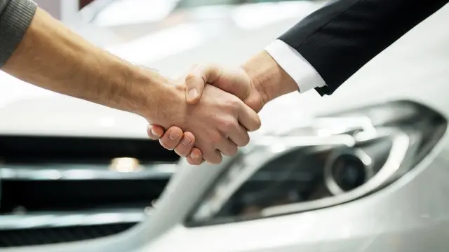 Taksitle Otomobil Almak Mantıklı mı? 2026’da En Akıllı Finansman Yolları 1 Taksitle Araba Almak Mantıklı mı? 2026’da En Akıllı Finansman Yolları